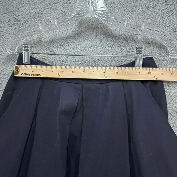 COS Women's Size 8 Navy Pleated Skirt with Ballon Shape Structure - Picture 9 of 10